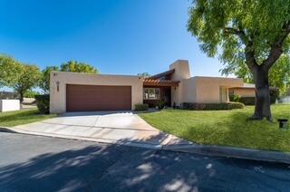 3558 Ridgeview Cir S in Palm Springs, CA - Building Photo