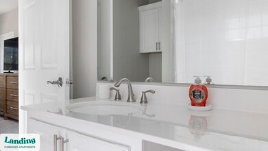 100 Crossing Blvd in Mcdonough, GA - Foto de edificio - Building Photo