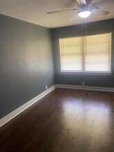 7405 Sterlingshire St in Houston, TX - Building Photo - Building Photo