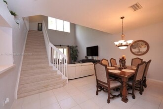 7901 S Aragon Blvd in Sunrise, FL - Building Photo - Building Photo