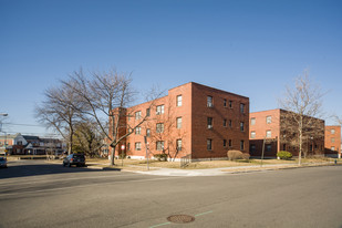 3392 Blaine St NE Apartments