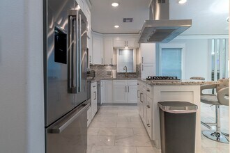 1801 Rosenberg St in Galveston, TX - Building Photo - Building Photo