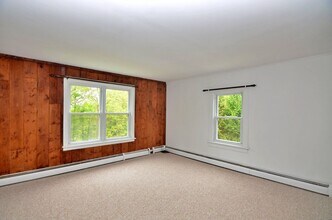 10 Mountain Orchard Rd in Bethel, CT - Building Photo - Building Photo