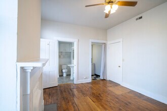 137 W 9th St, Unit 1 in Cincinnati, OH - Foto de edificio - Building Photo