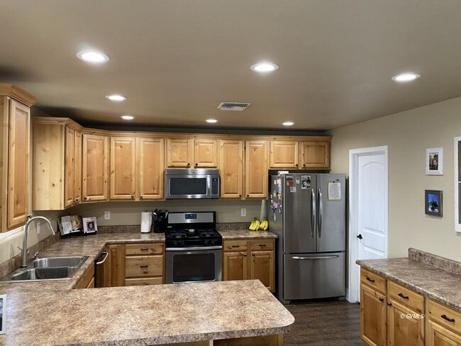 700 N 1st Ave in Thatcher, AZ - Building Photo - Building Photo