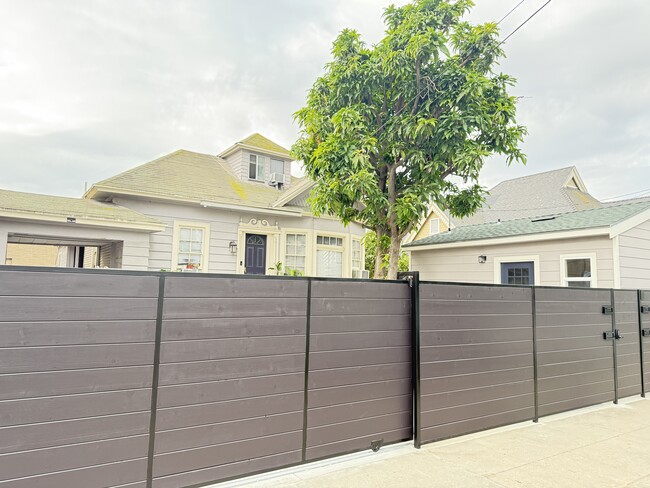 1248 W 24th St, Unit Unit 1 in Los Angeles, CA - Building Photo - Building Photo