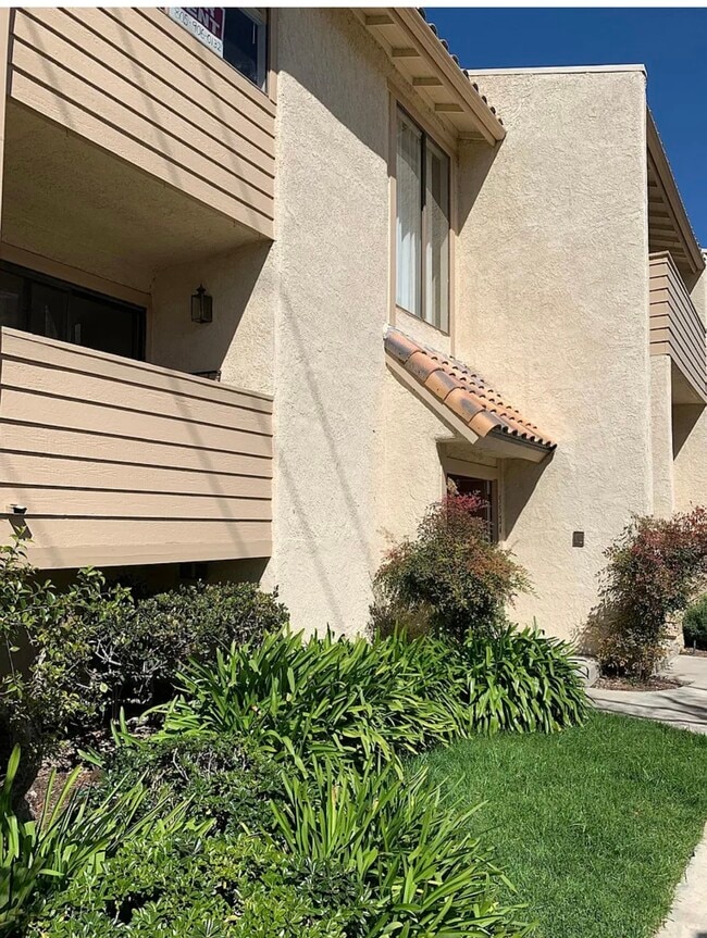 5524 Las Virgenes Rd in Calabasas, CA - Building Photo - Building Photo