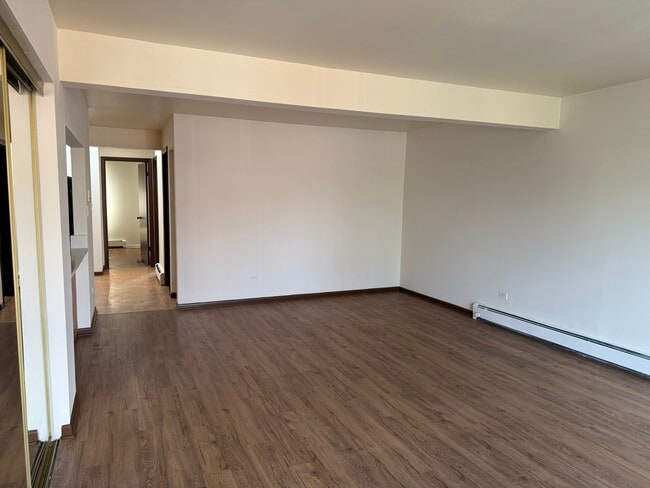 490 Pleasant Run Dr, Unit 490-F in Wheeling, IL - Building Photo - Building Photo