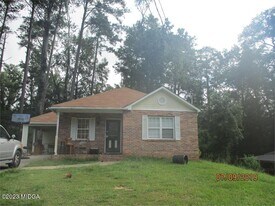 1966 Pine Hill Dr in Macon, GA - Building Photo