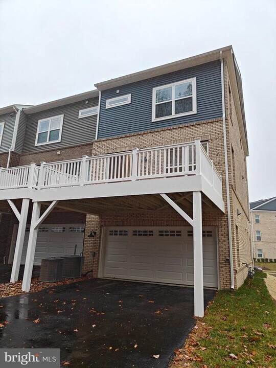 2766 Bridgewater Dr in Bryans Road, MD - Building Photo