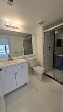 3259 Coral Lake Dr in Coral Springs, FL - Building Photo - Building Photo