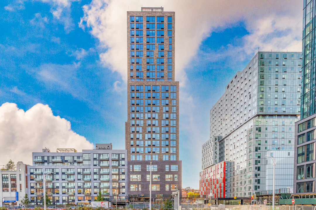 Plank Road Apartments in Brooklyn, NY - Building Photo