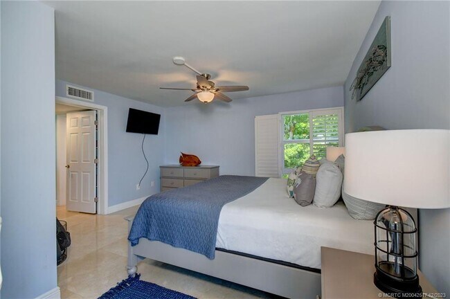 8302 Marina Villa Dr in Marathon, FL - Building Photo - Building Photo