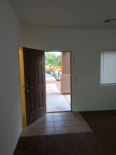 916 W Carter Rd in Phoenix, AZ - Foto de edificio - Building Photo