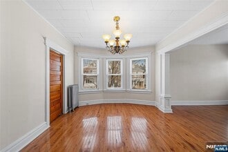 287 Hornblower Ave in Belleville, NJ - Foto de edificio - Building Photo