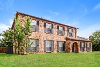 329 Old Course Dr in Friendswood, TX - Building Photo - Building Photo