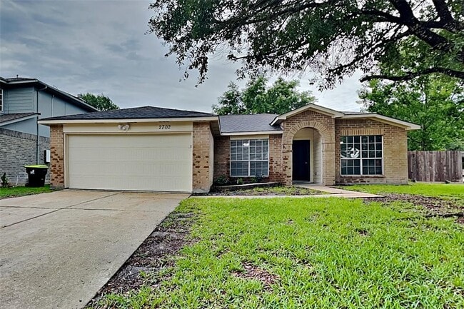 property at 2702 Fox View Cir