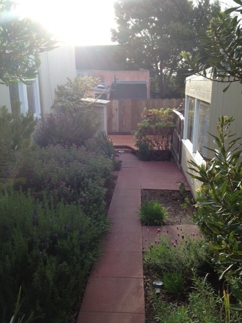 899 W Franklin St in Monterey, CA - Building Photo - Building Photo