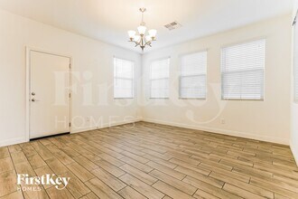 6926 E Butte St in Mesa, AZ - Foto de edificio - Building Photo