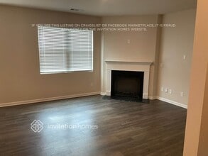 919 Lilfield Ln, Unit 120 in Atlanta, GA - Foto de edificio - Building Photo