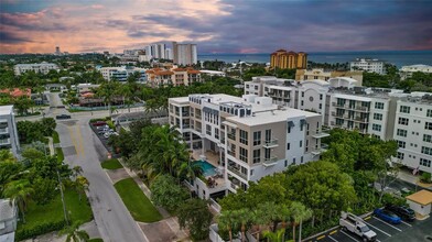 120 SE 19th Ave, Unit 404 in Deerfield Beach, FL - Building Photo - Building Photo