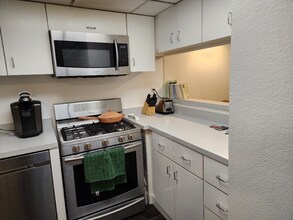 11630 Chenault St in Los Angeles, CA - Building Photo - Building Photo