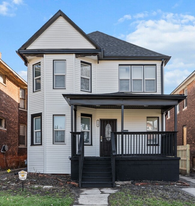 property at 1502 Harding St
