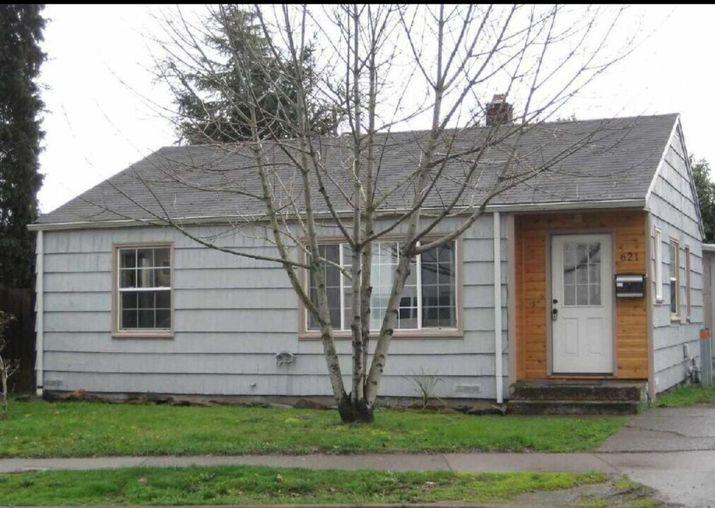 621 NW Kings Blvd in Corvallis, OR - Building Photo