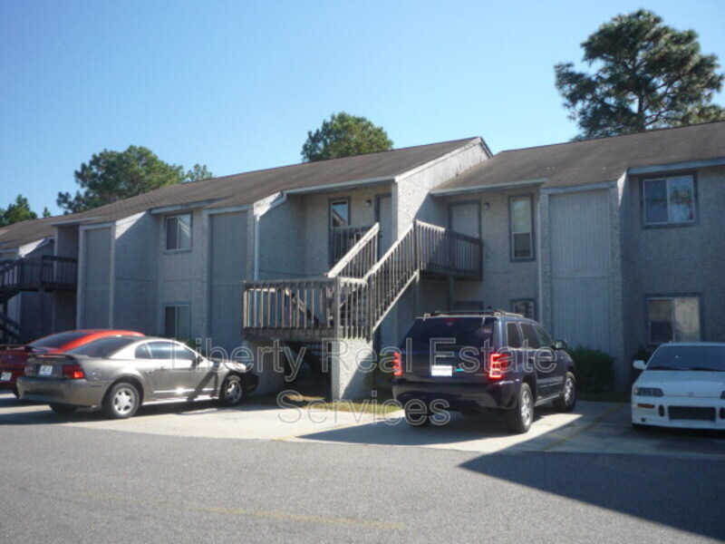 910 Brett Dr in Hinesville, GA - Building Photo