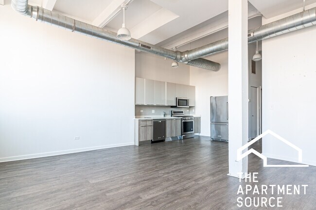 930 W Dakin St, Unit 205 in Chicago, IL - Building Photo - Building Photo
