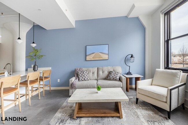 5000 Euclid Ave in Cleveland, OH - Building Photo - Building Photo