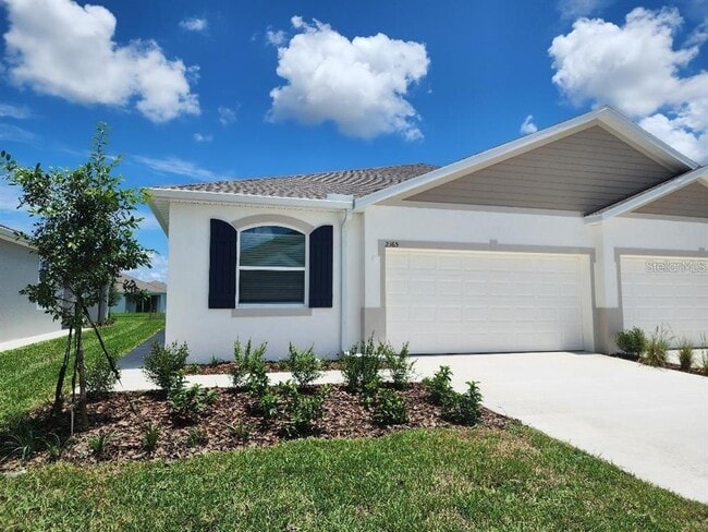 2365 Bending Bonsai Dr in Wesley Chapel, FL - Building Photo - Building Photo