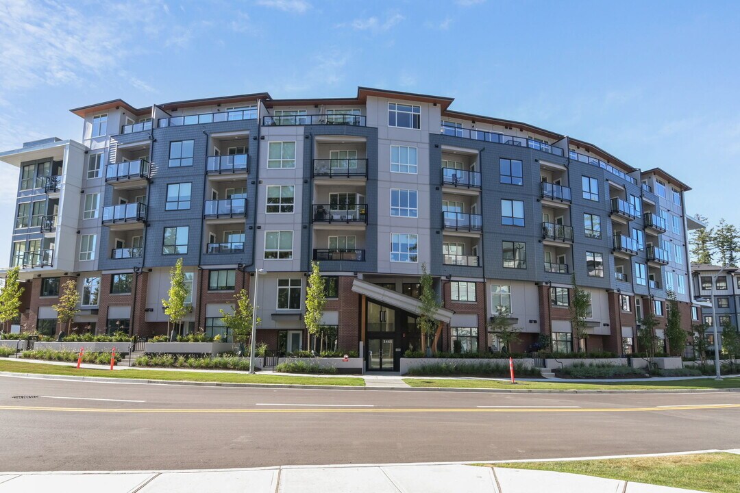 3465-146A 146A St in Surrey, BC - Building Photo