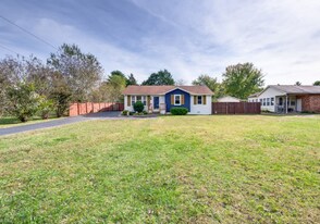 349 Shirley Rd in Smyrna, TN - Building Photo