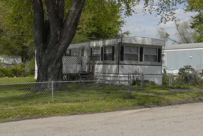 Triple B Mobile Home Park in St. Joseph, MO - Building Photo - Building Photo