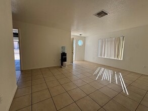 2145 Riviera Blvd in Bullhead City, AZ - Building Photo - Building Photo