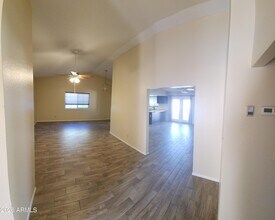 15641 N 63rd Way in Scottsdale, AZ - Building Photo - Building Photo