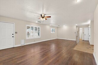 6500 Martin Ct NE in Albuquerque, NM - Building Photo - Building Photo