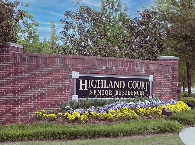 Highland Court Senior Living Apartments in Kennesaw, GA - Foto de edificio - Building Photo