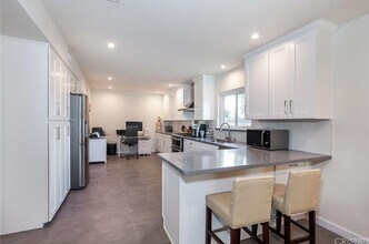 6236 Capistrano Ave in Los Angeles, CA - Building Photo - Building Photo