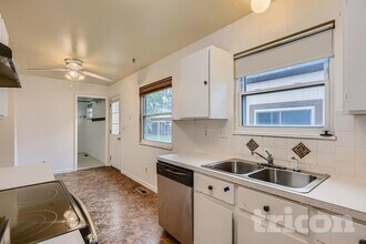 6517 Orbit Way in Fort Collins, CO - Foto de edificio - Building Photo