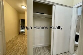 3257 46th St, Unit 1 in Astoria, NY - Foto de edificio - Building Photo
