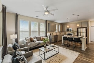 Varick on 7th in Charlotte, NC - Building Photo