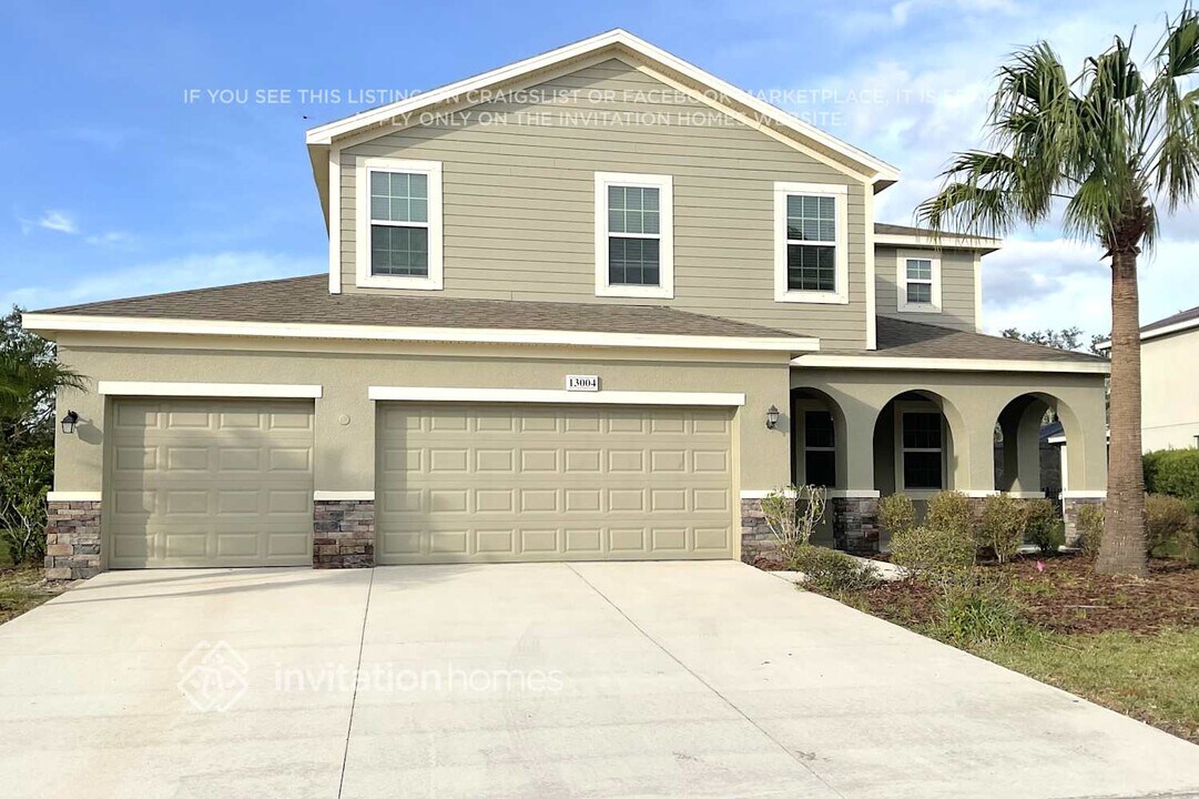 13004 30th St E in Parrish, FL - Building Photo