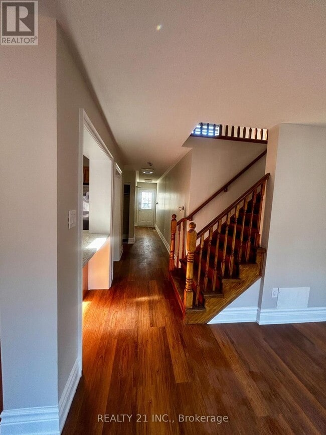 56 Coyote Crescent in Toronto, ON - Building Photo - Building Photo