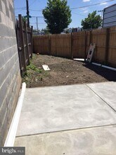 2445 E Huntingdon St in Philadelphia, PA - Building Photo - Building Photo