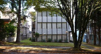 Lina Manor in Vancouver, BC - Building Photo