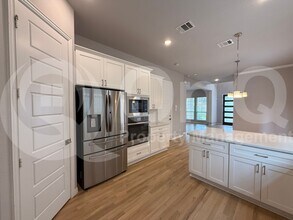 732 Patriot Ln in Irving, TX - Foto de edificio - Building Photo
