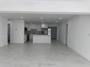 1706 N 45th Ave in Hollywood, FL - Building Photo - Building Photo