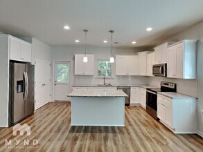 134 Lauren Ct in Gastonia, NC - Building Photo - Building Photo